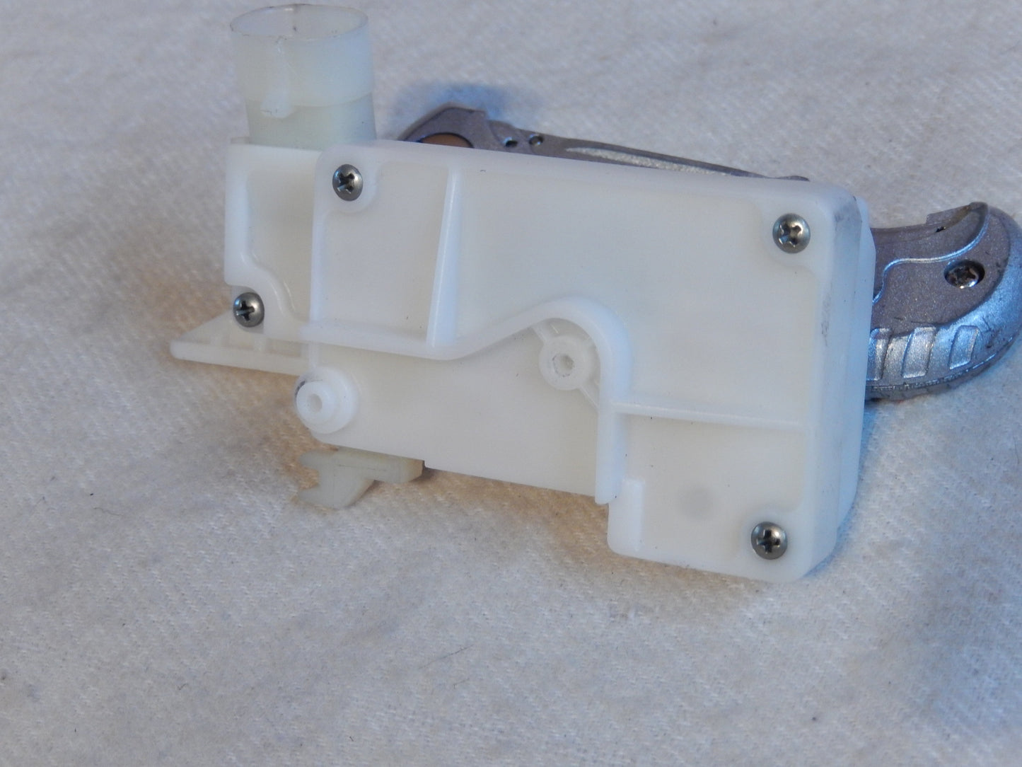 Maserati Quattroporte M-139  04 - 014 Front Passengers Door Lock Servo Motor