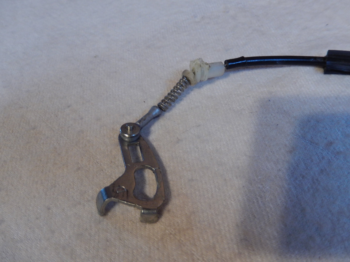 Maserati Quattroporte M-139  04 - 014 Front Passengers Door Lock Cable