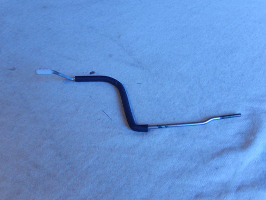 Maserati Quattroporte M-139  04 - 014 Rear Passengers Door Lock Lift Rod