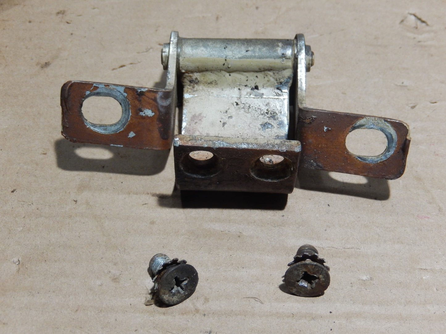 Datsun 240Z Rear Passengers Side Hatch Hinge