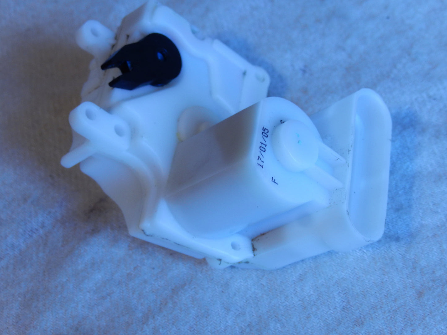 Maserati Quattroporte M-139  04 - 014 Front Drivers Door Lock Position Motor