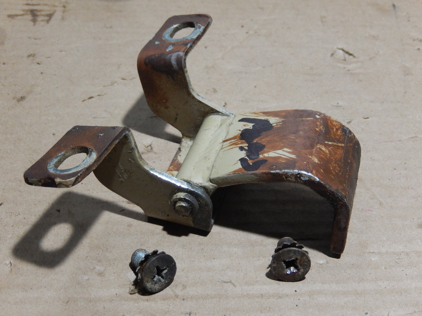 Datsun 240Z Rear Passengers Side Hatch Hinge