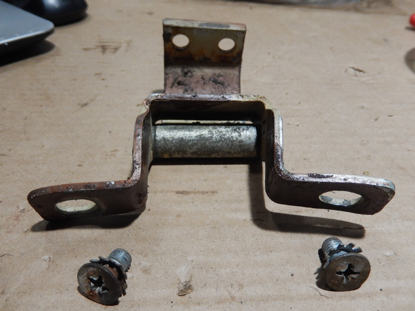 Datsun 240Z Rear Drivers Side Hatch Hinge