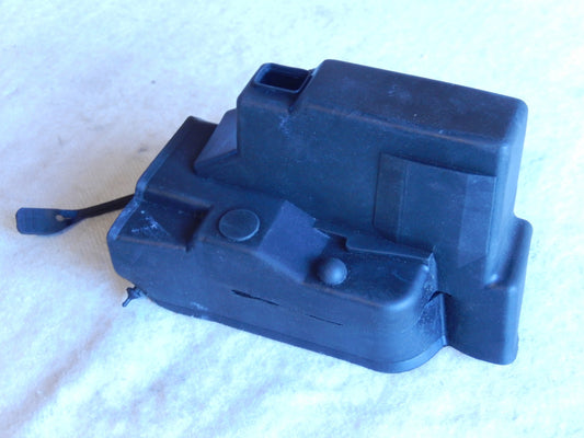 Maserati Quattroporte M-139  04 - 014 Front Drivers Door Lock Seal Pouch