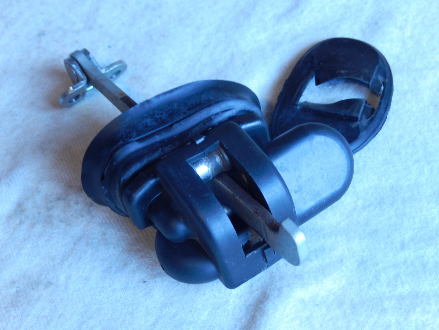 Maserati Quattroporte M-139  04 - 014 Rear Drivers Side Door Shock Absorber