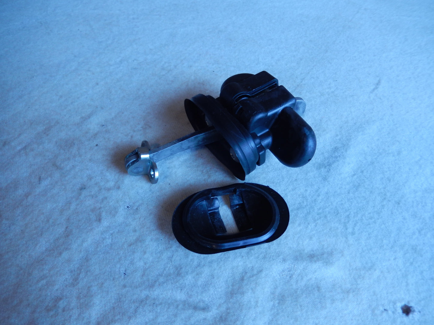 Maserati Quattroporte M-139  04 - 014 Front Drivers Side Door Shock Absorber