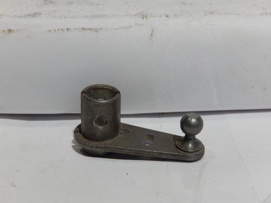 Datsun 280Z Center Throttle Rod Lever