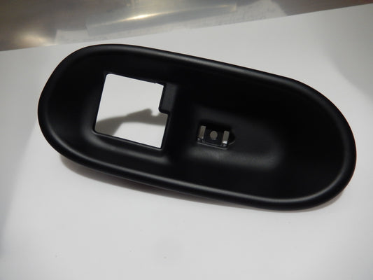 Maserati 2002 to 2005 Spyder Right Side Interior Door Latch Cup