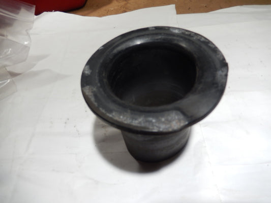 Maserati Quattroporte M139 Rear Strut Top Rubber Boot