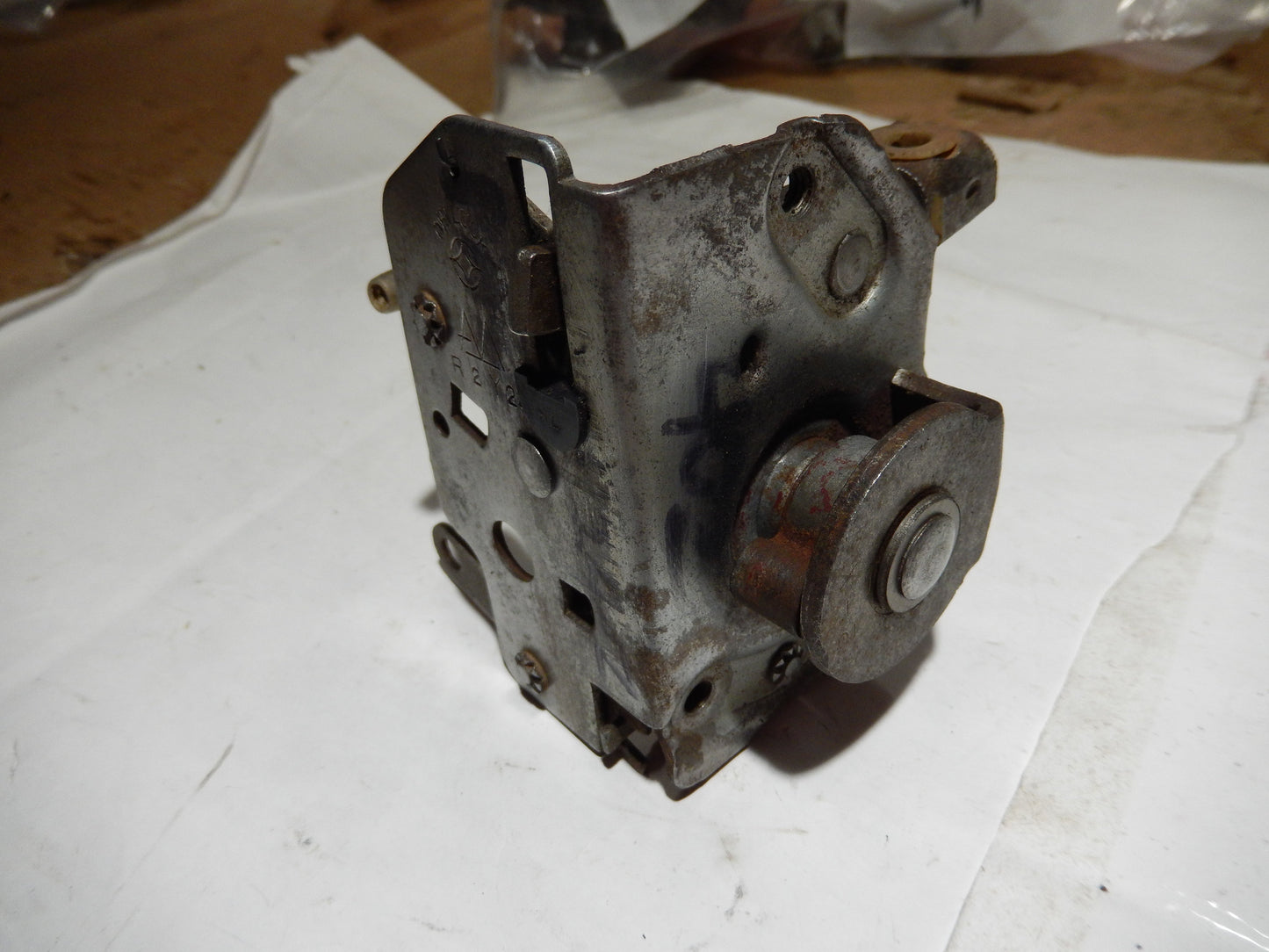 Datsun 240Z Passengers Door Lock Assembly