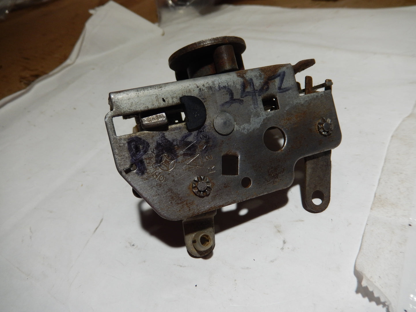 Datsun 240Z Passengers Door Lock Assembly