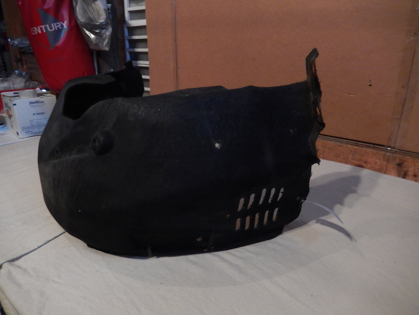 Maserati Quattroporte M-139 Front Passengers Side Wheel Well Liner