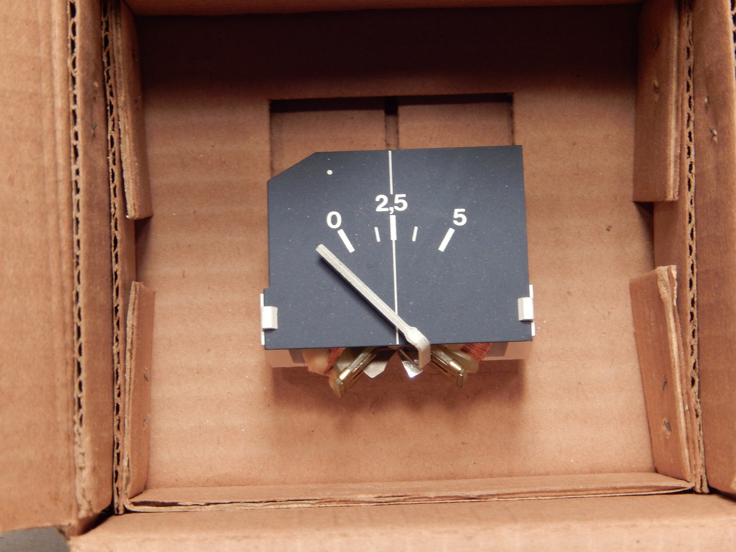 Maserati Biturbo NOS Oil Pressure Instrument Gauge