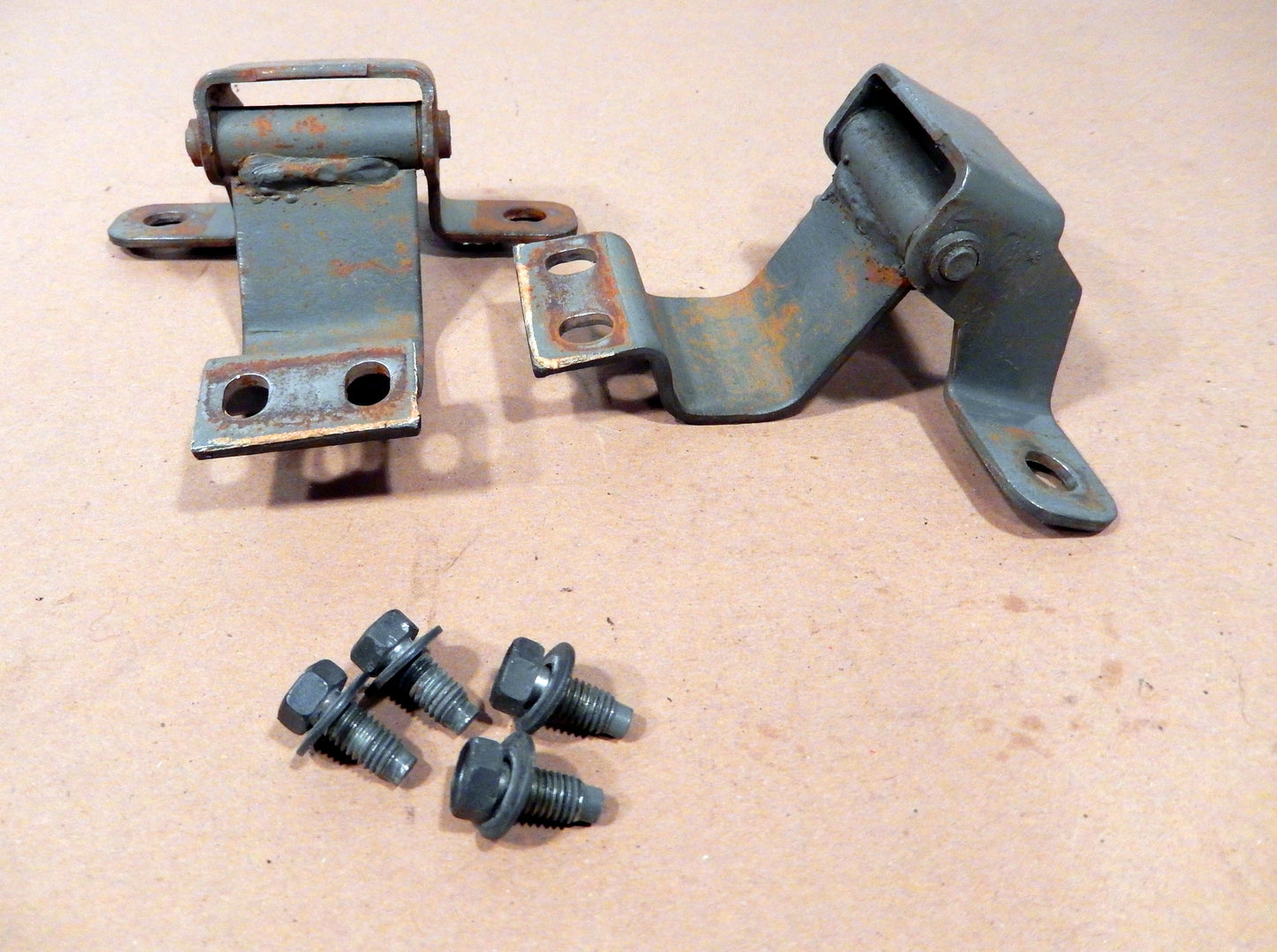Datsun 280ZX OEM Pair of Rear Hatch Hinges