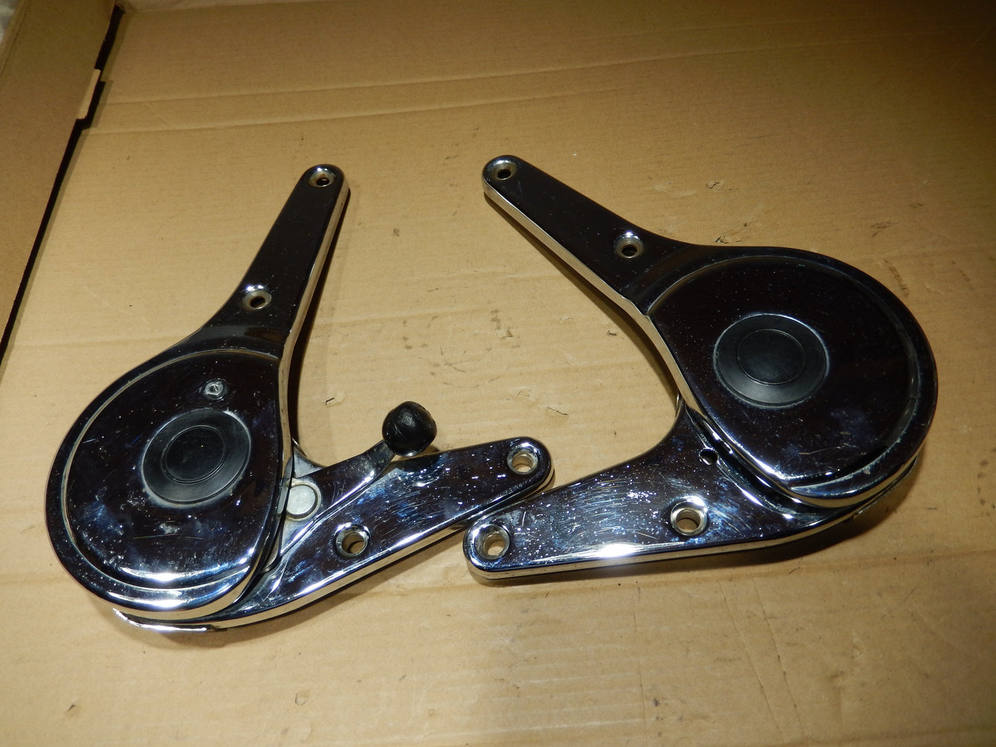 Maserati 1969 - 1973 Ghibli Passengers Seat ( Right ) Pair of Seat Adjusting Hinges