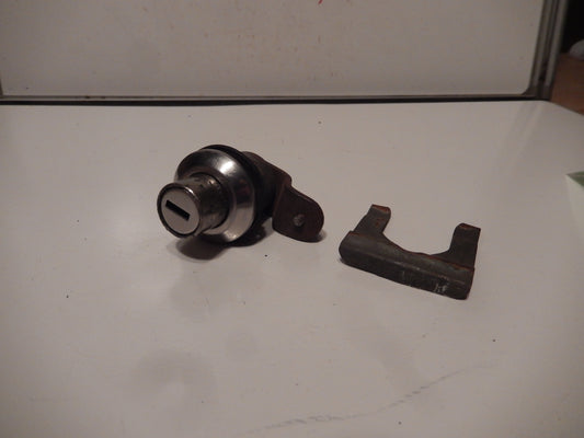Datsun 240Z Rear Hatch Lock + Mount Clip