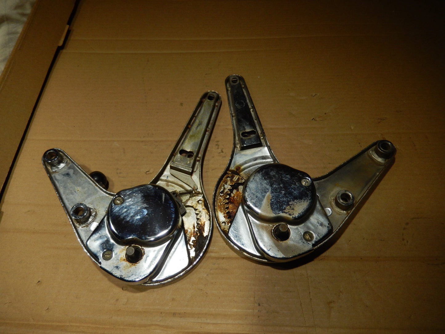Maserati 1969 - 1973 Ghibli Passengers Seat ( Right ) Pair of Seat Adjusting Hinges
