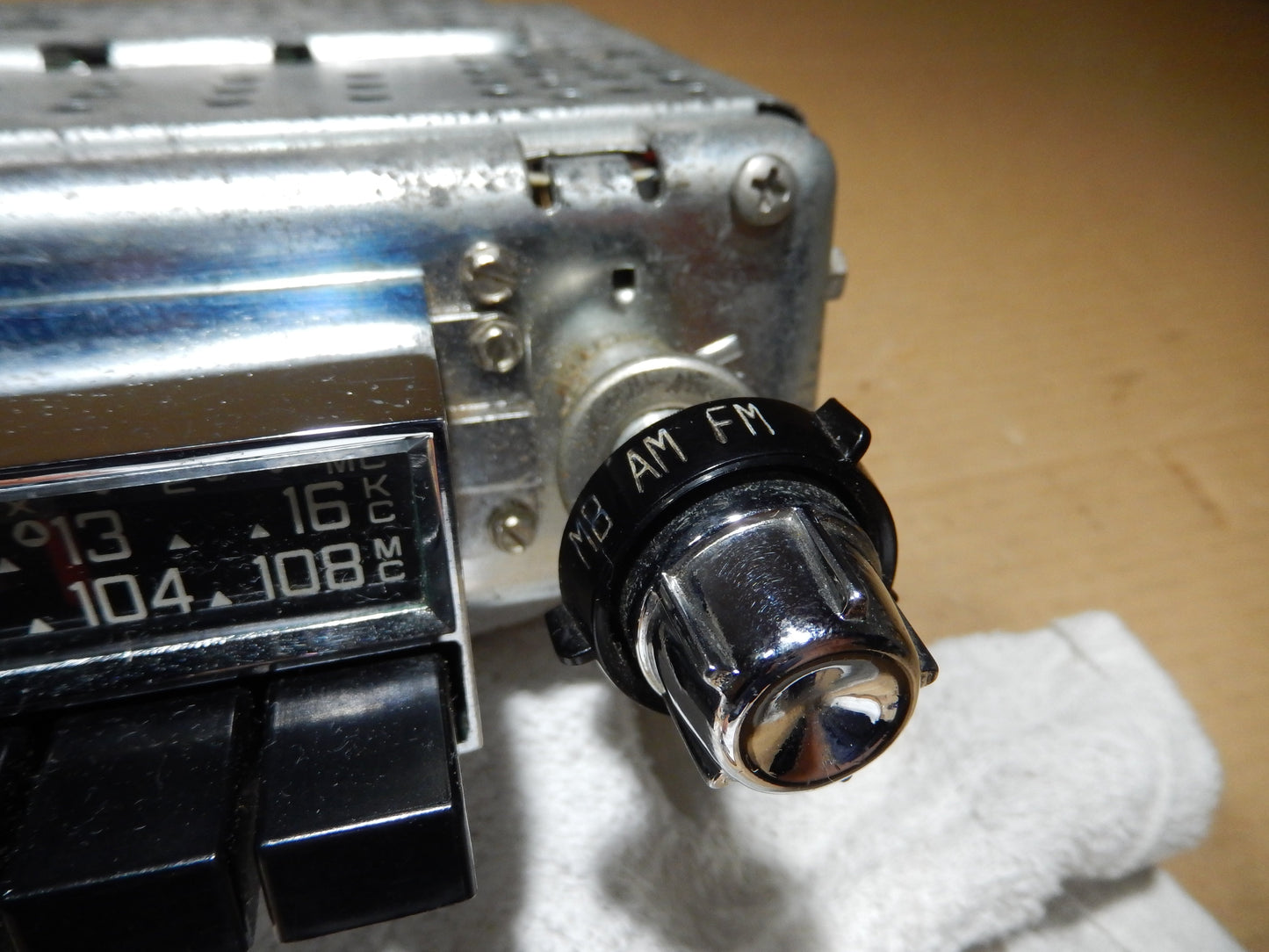 Maserati " Metravox " Sutton AM / FM Radio