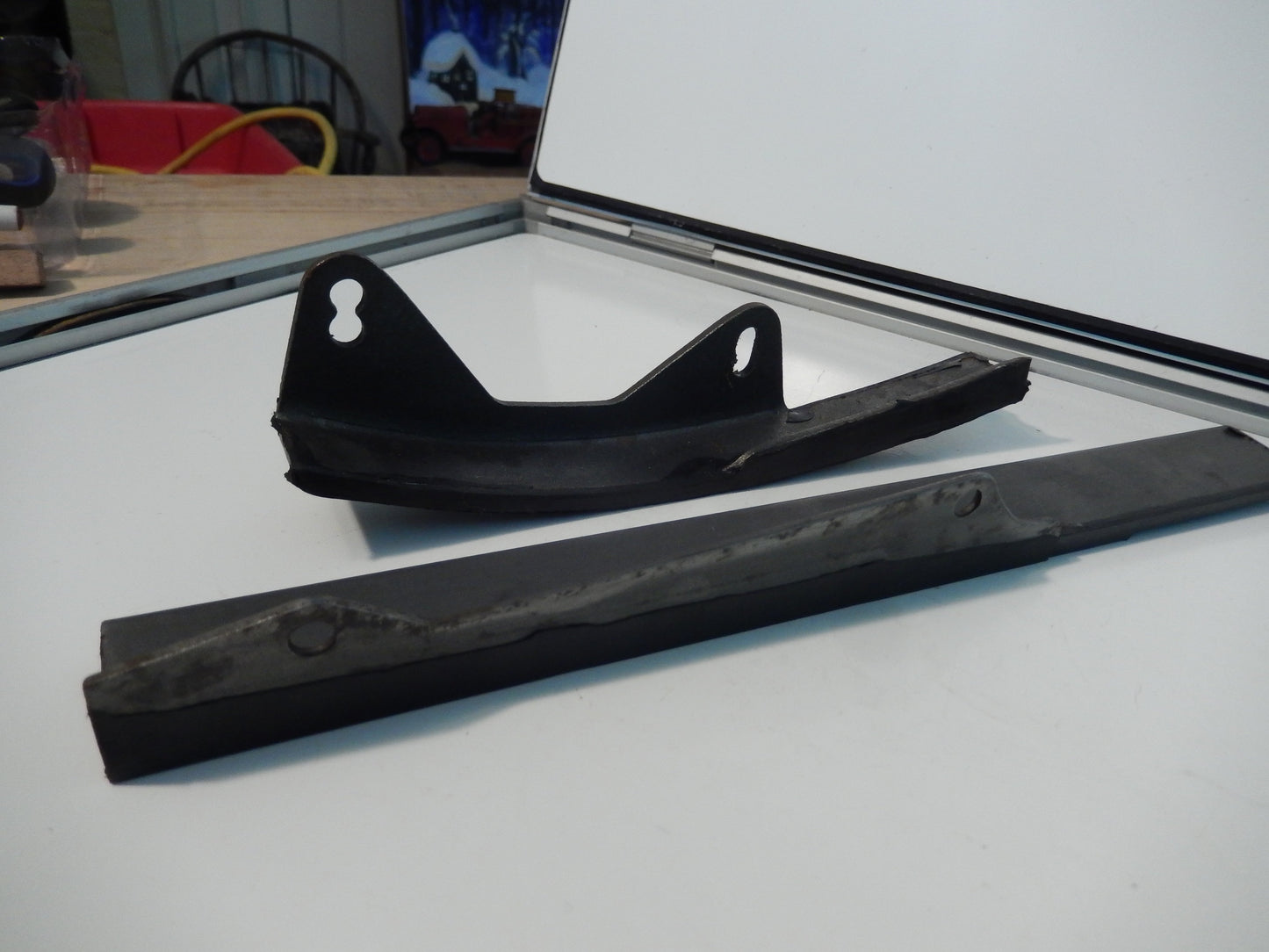 Datsun 240Z OEM NOS Timing Chain Guides