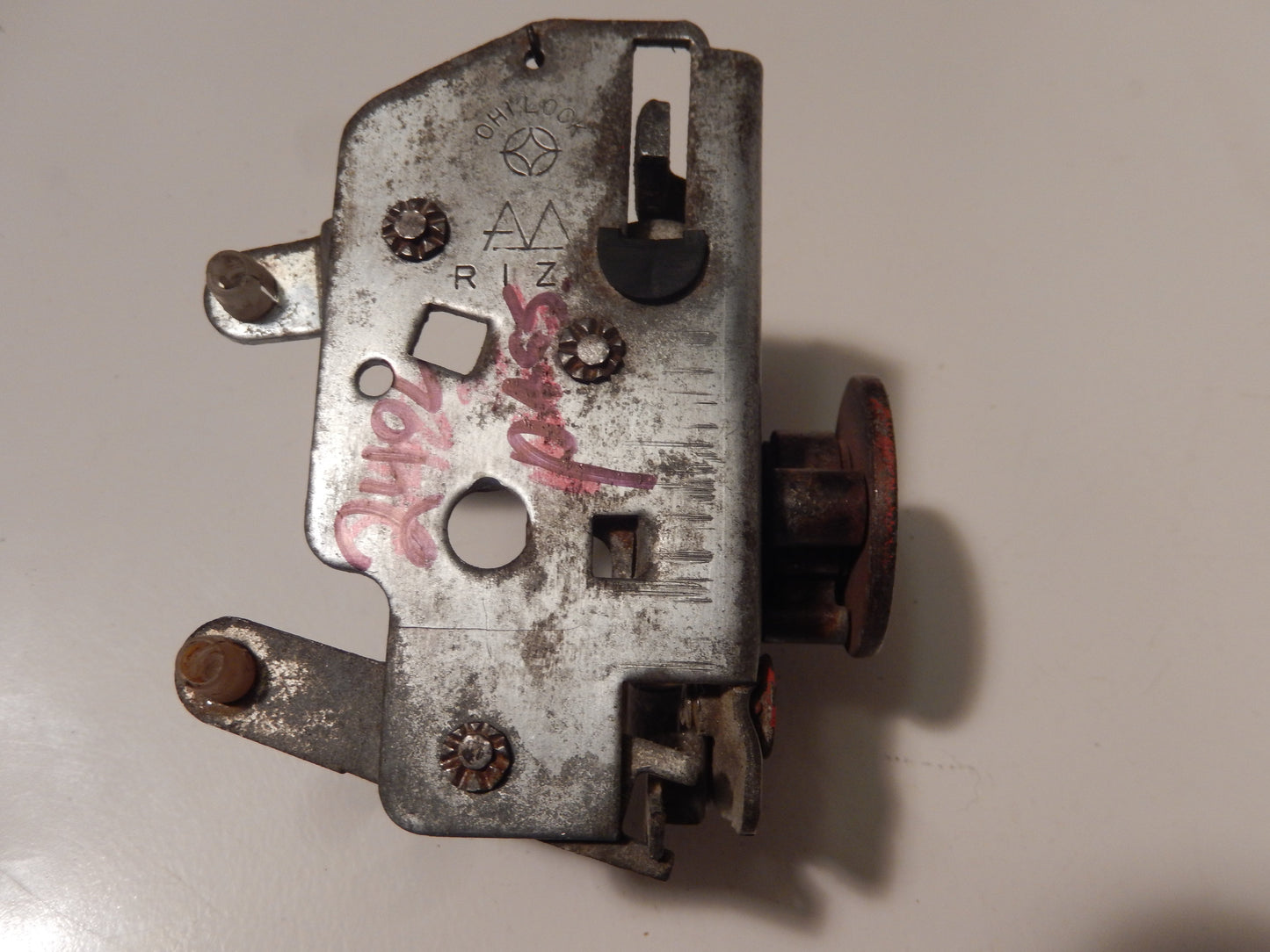 Datsun 240Z Passengers Door Lock Assembly