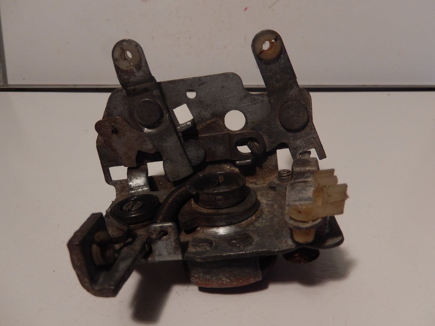Datsun 240Z Passengers Door Lock Assembly