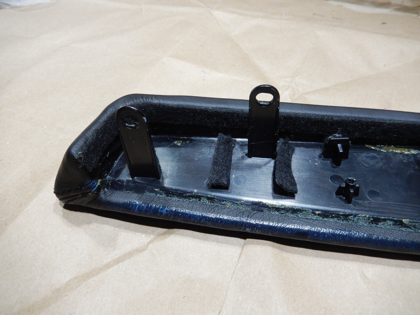 Maserati Quattroporte M-139 Black Rear Driver Armrest