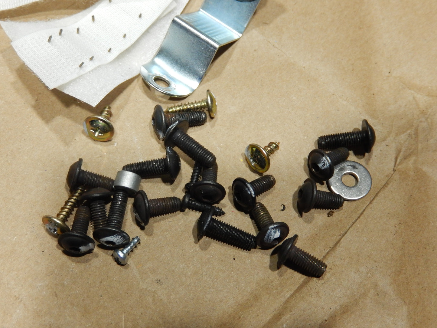 Maserati Quattroporte Door Panel Hardware