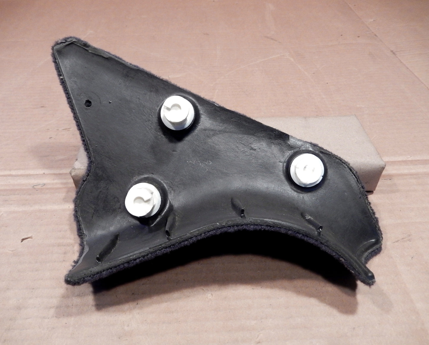 Maserati Quattroporte Front Passenger's Seat Floor Corner Carpet Bolster