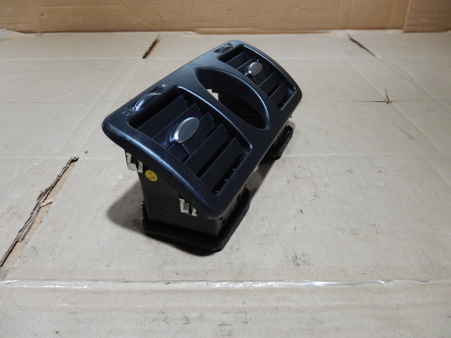 Maserati M-139 Center Dashboard Vent
