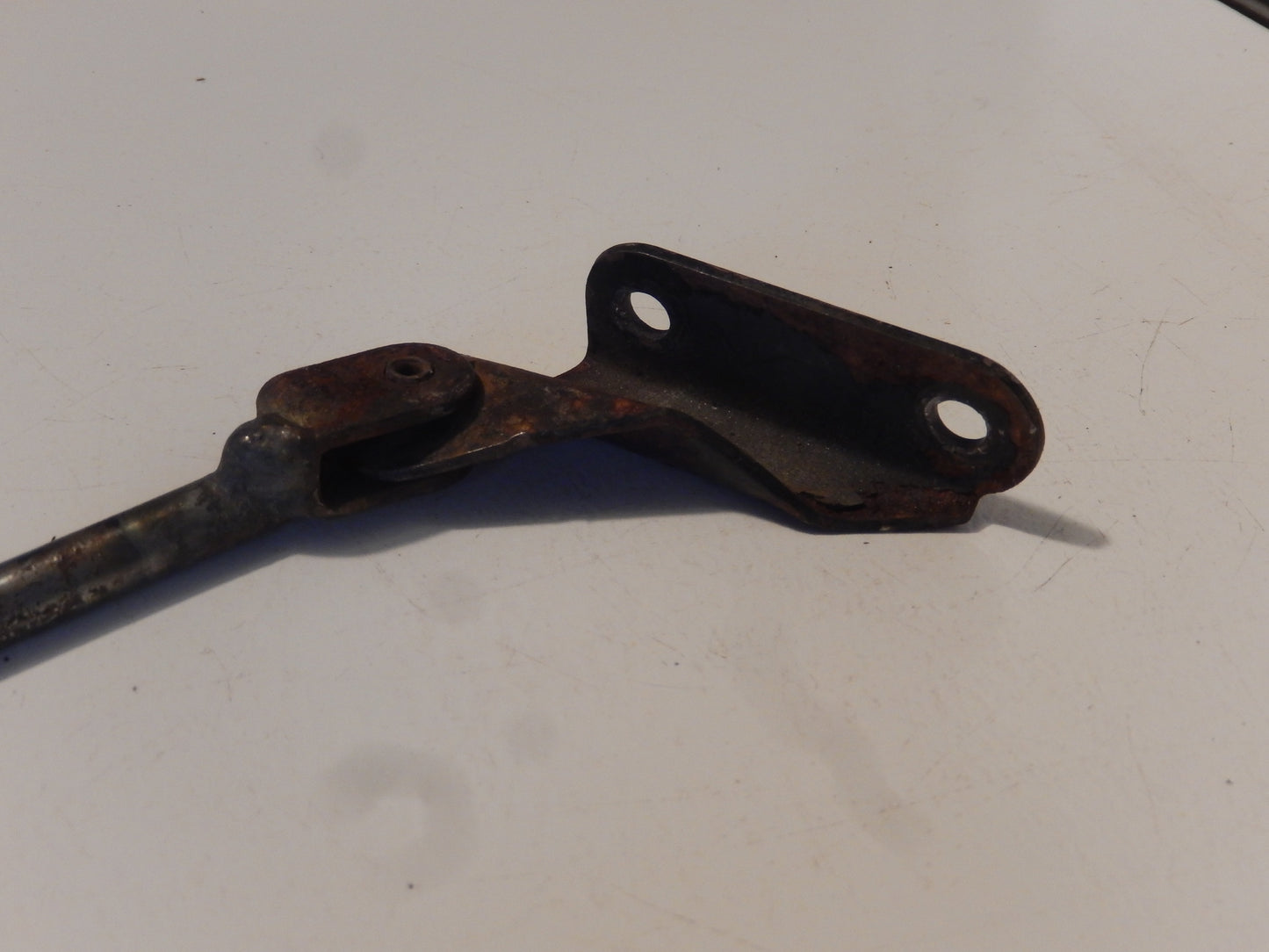 Datsun 240Z Rear Hatch Lift