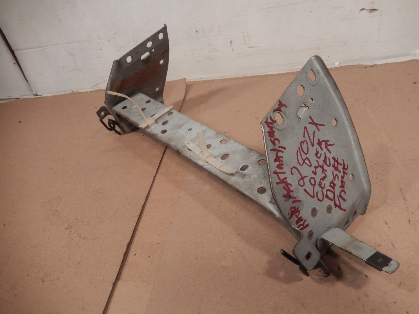 Datsun 280ZX Lower Center Dashboard Console Bracket