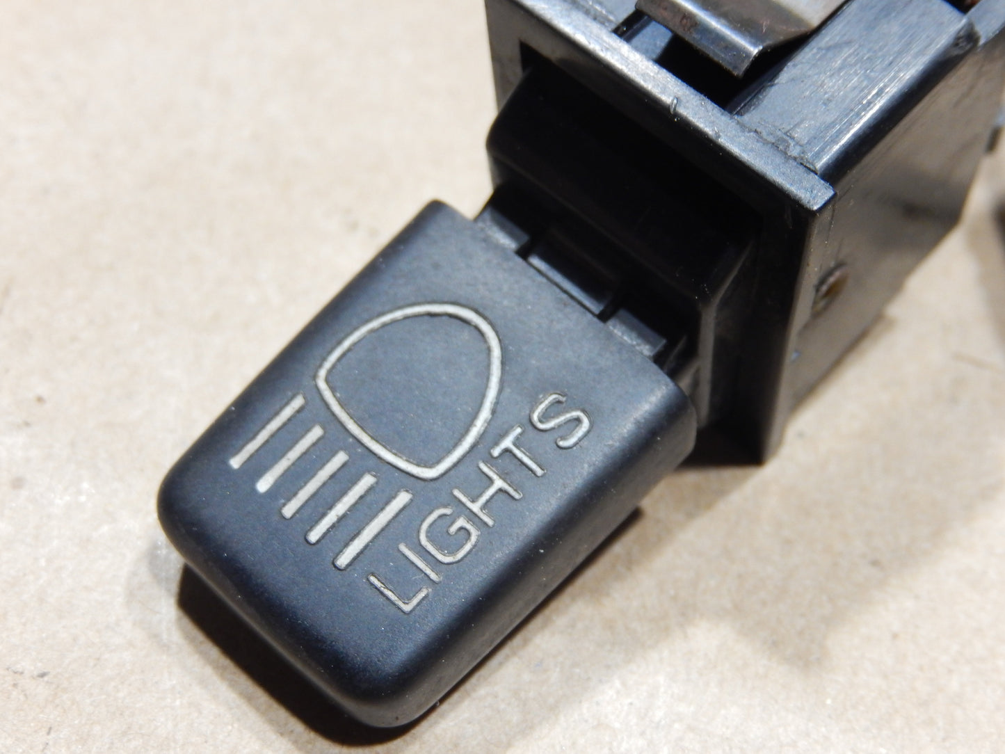 Maserati Quattroporte Three Headlights Switch