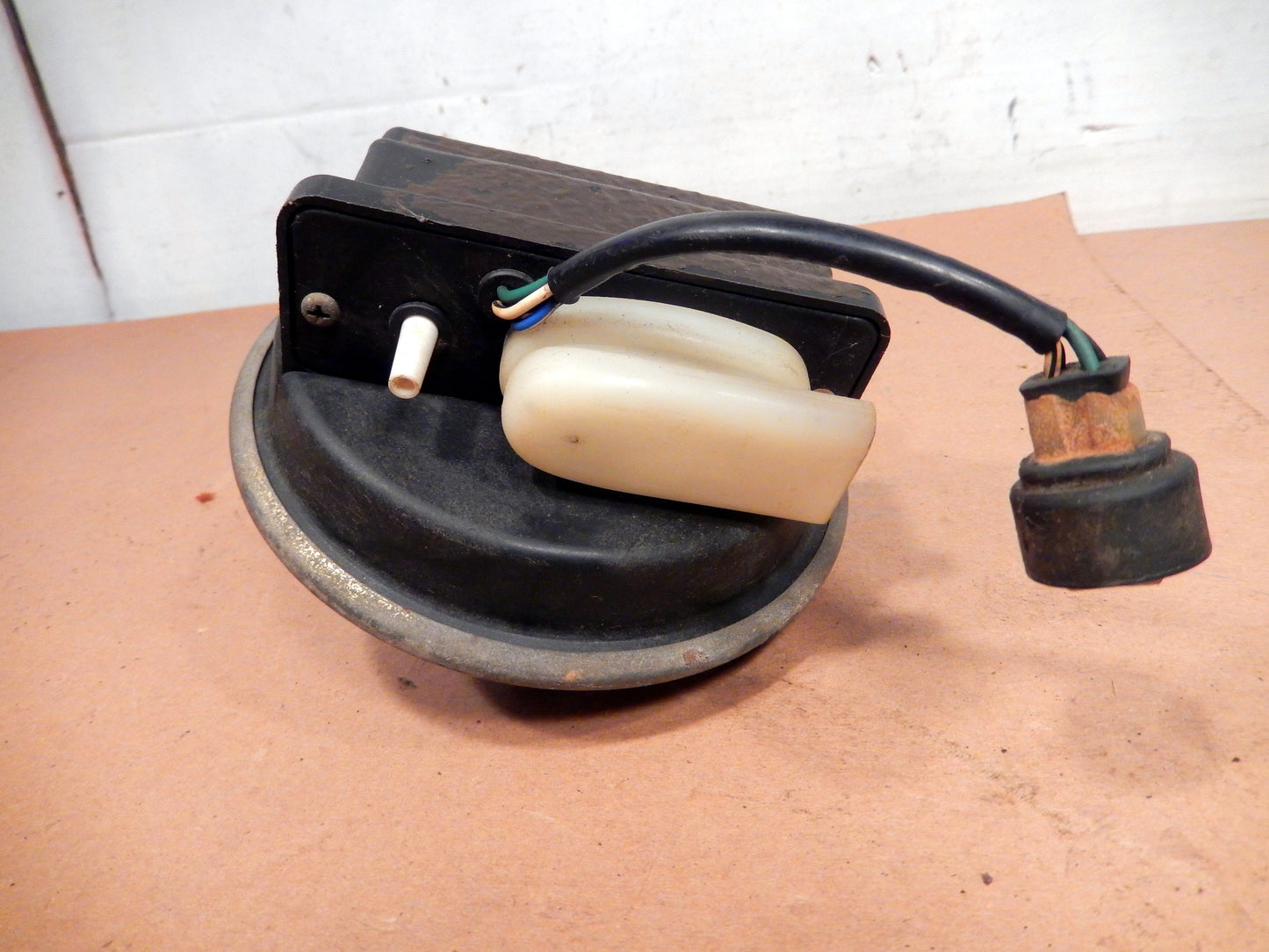 Datsun 280ZX Cruise Control Vacuum Can