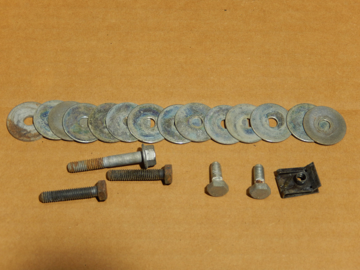 Maserati Quattroporte M-139 Wiper Mechanism Mount Kit