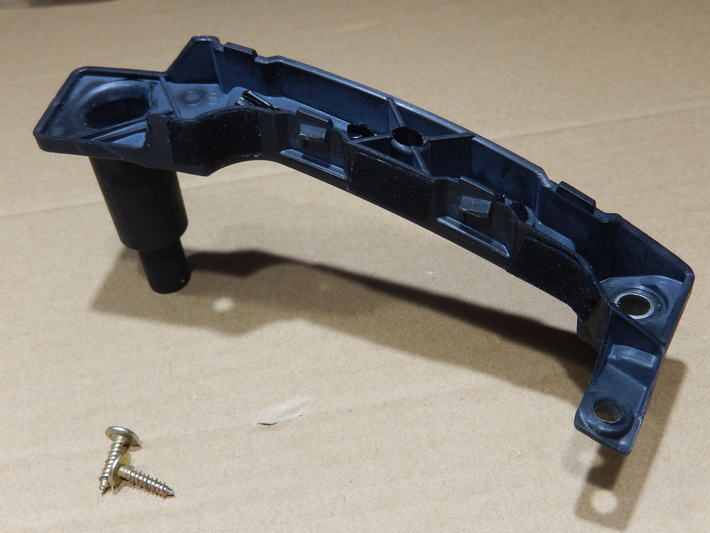 Maserati Quattroporte M-139 Front Drivers Interior Door  Grab Handle Post