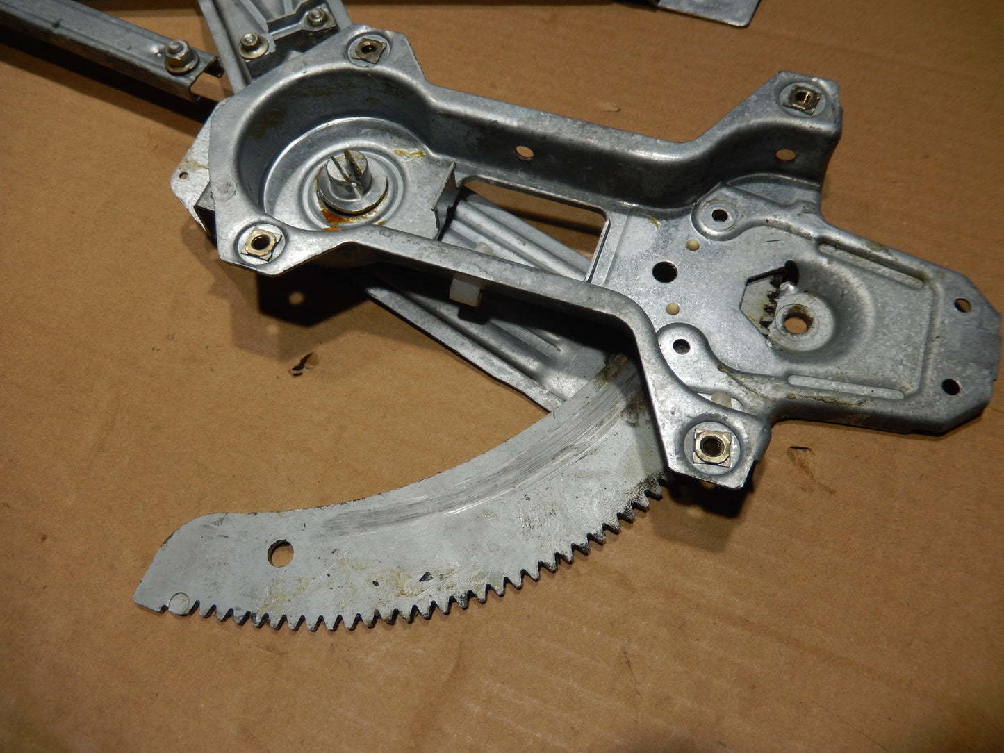 Maserati M138 Spyder Passengers Side Restorable Window Regulator