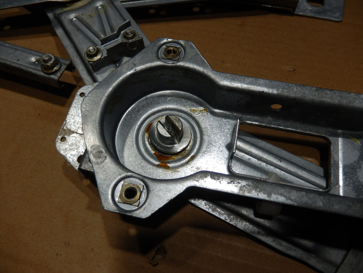 Maserati M138 Spyder Passengers Side Restorable Window Regulator