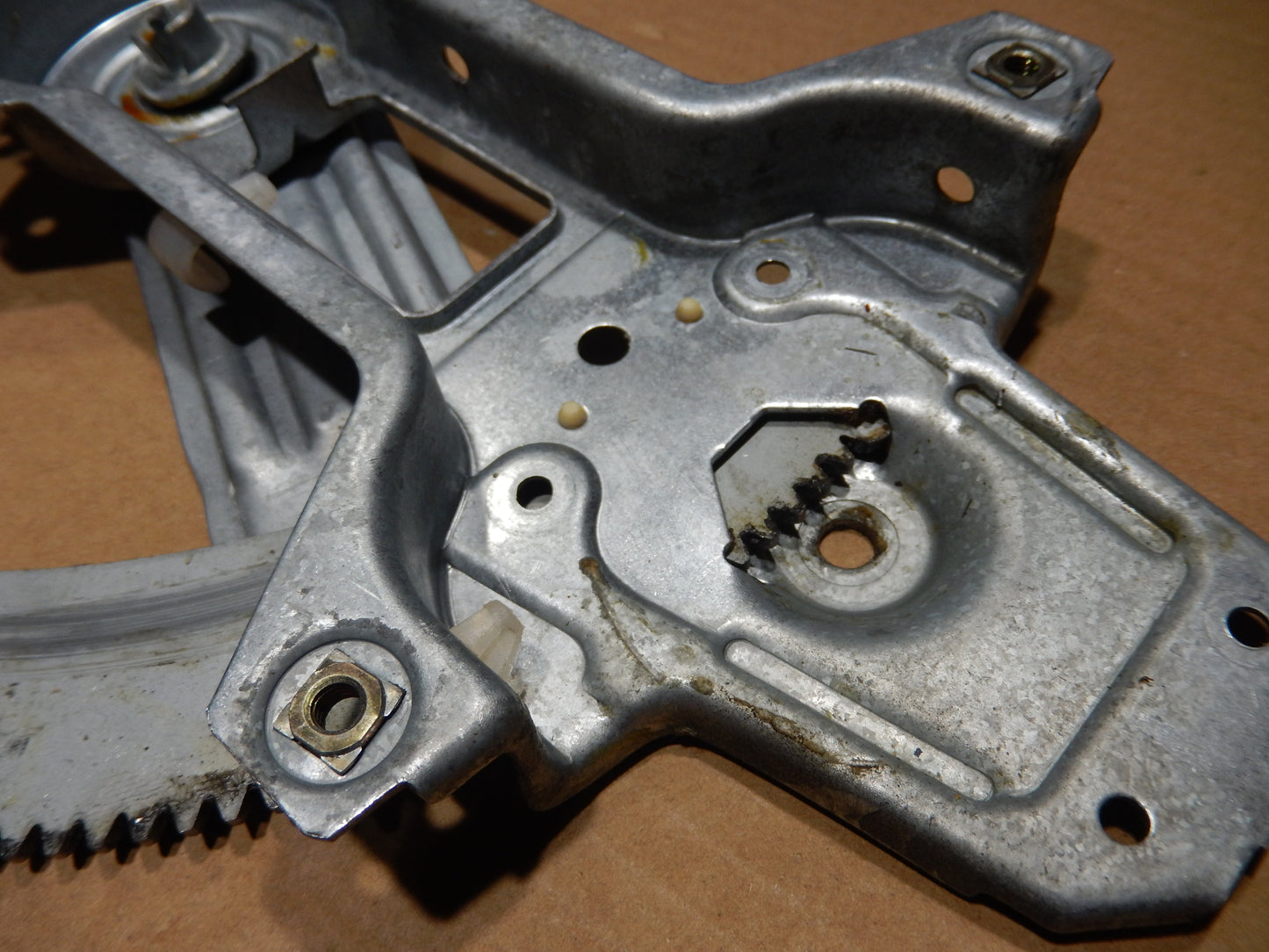Maserati M138 Spyder Passengers Side Restorable Window Regulator