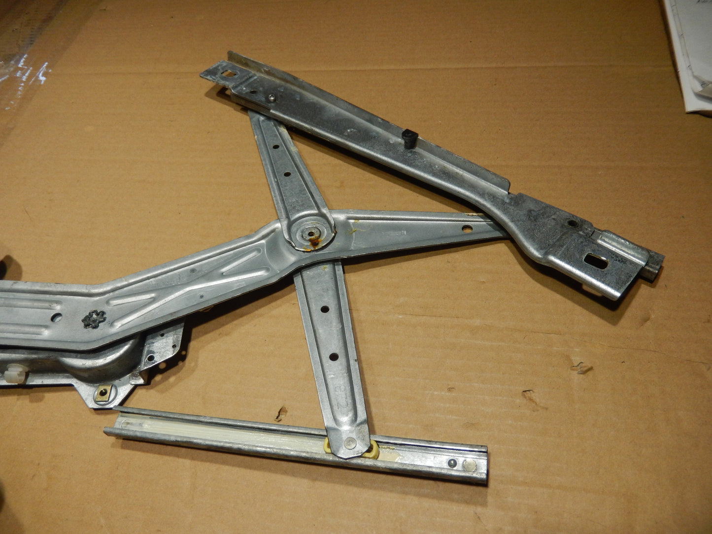 Maserati M138 Spyder Passengers Side Restorable Window Regulator