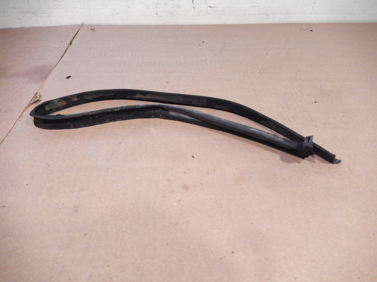 Datsun 240Z Passenger's Rear Quarter Glass Window Seal (Handy Man's Special)