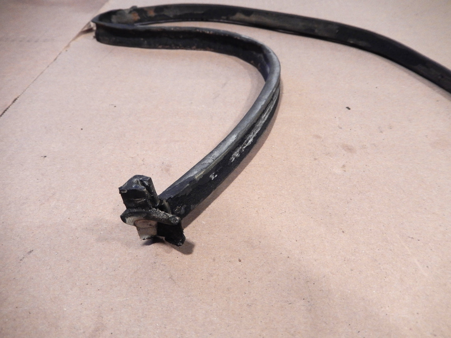 Datsun 240Z Passenger's Rear Quarter Glass Window Seal (Handy Man's Special)