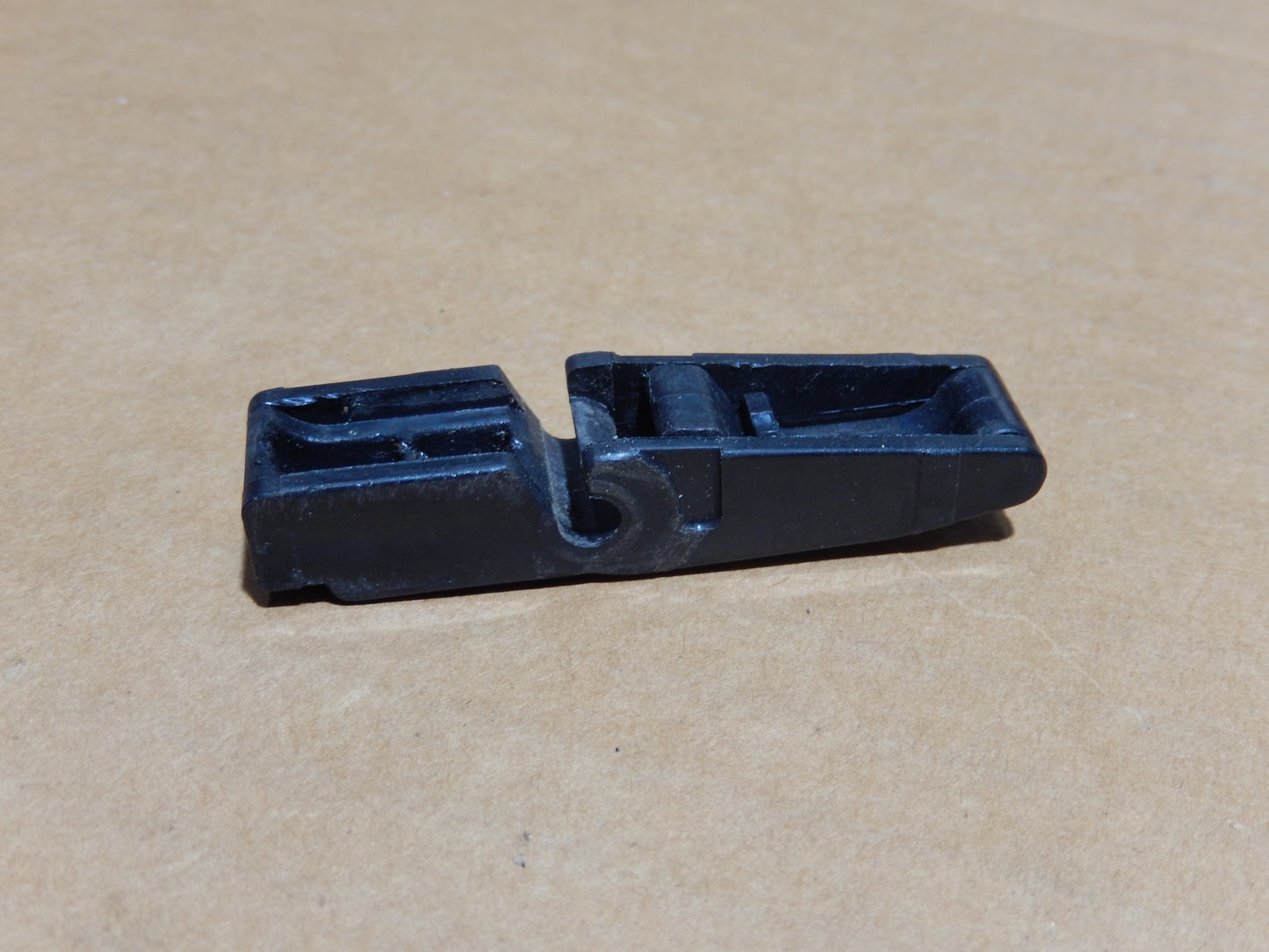 Maserati Quattroporte Drivers Side Wiper Arm to Blade Clip