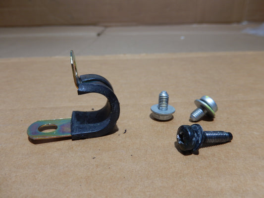 Maserati Quattroporte Wire Harness Guide and Fasteners