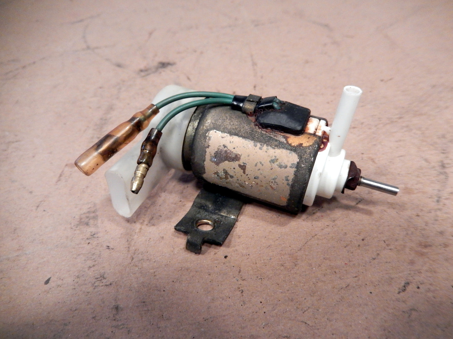 Datsun 280ZX Cruise Control Vacuum Pump