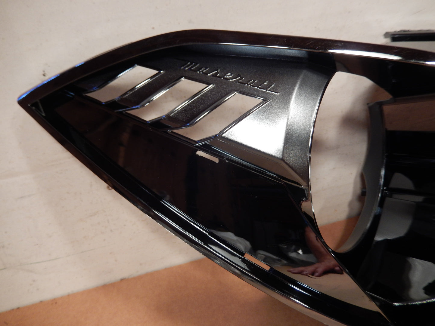 Maserati 2014 - 2017 Ghibli and Quattroporte M - 139 Passengers Side Head Light Lens Inner Frame