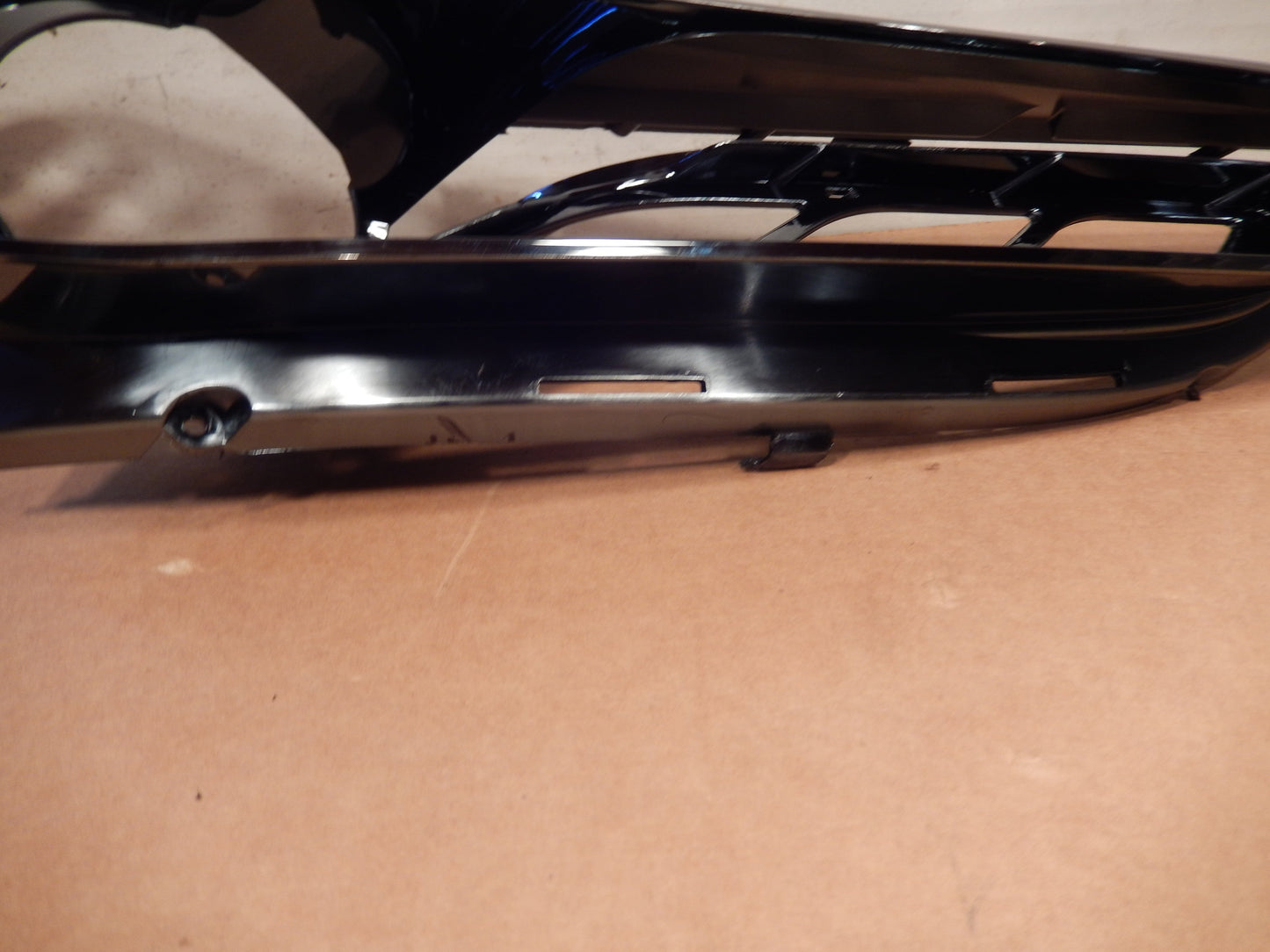 Maserati 2014 - 2017 Ghibli and Quattroporte M - 139 Passengers Side Head Light Lens Inner Frame
