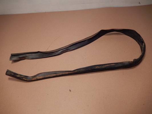 Datsun 240Z OEM Front Fender Body/ Frame Seal Strip