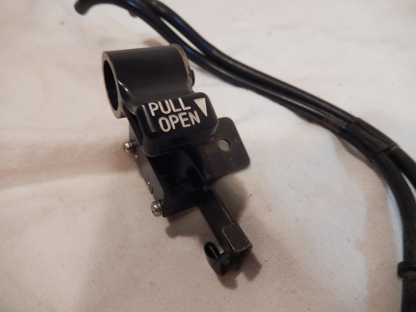 Datsun 280ZX Engine Vaccum Pod