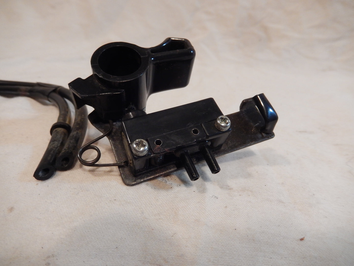 Datsun 280ZX Engine Vaccum Pod