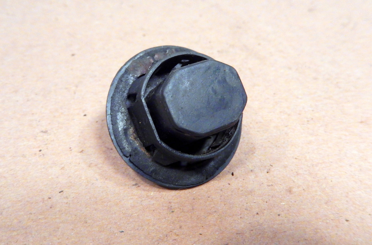 Datsun 280ZX Mounting Plug